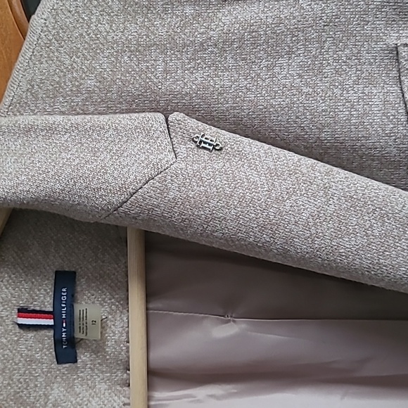 Classic Brown Blazer - Picture 4 of 9